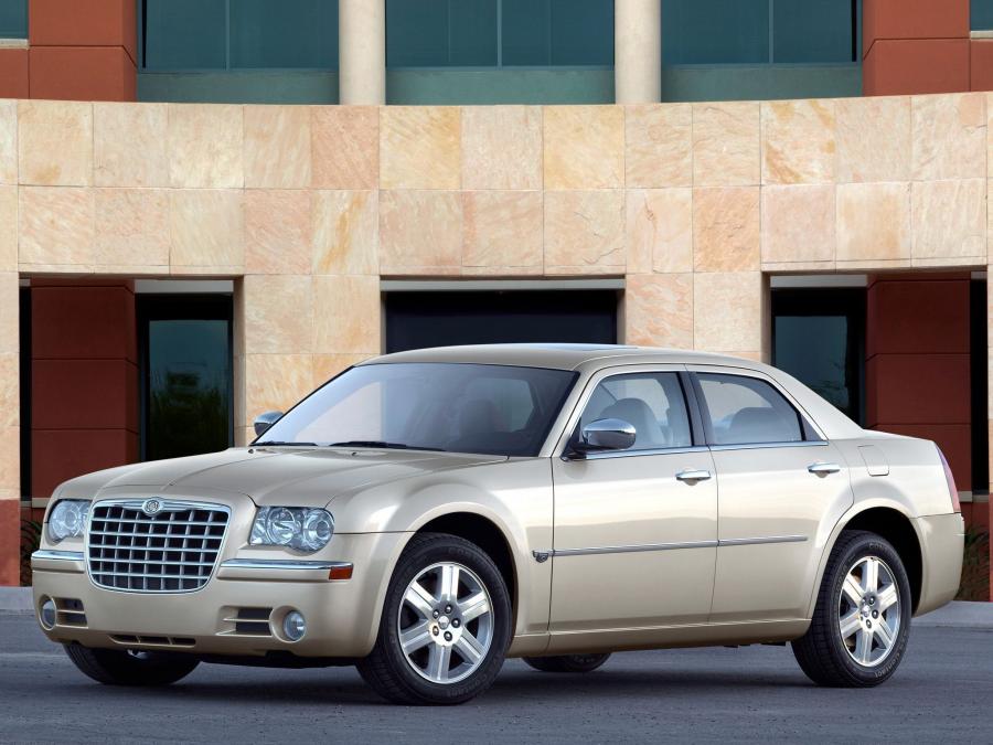  Chrysler 300C 2004 года  (фото 31 из 36)